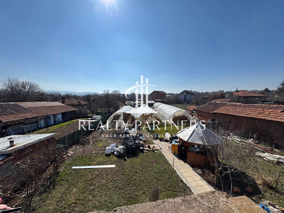 Продава къща – с. Ярджиловци, обл. Перник