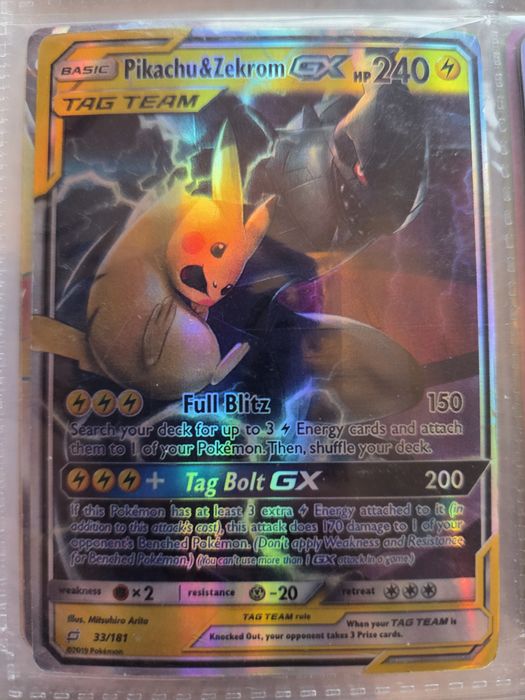 Cărți pokemon ( pikachu și zekrom )