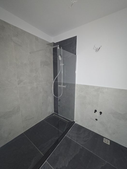 Apartament 2 camere, 45 mp, intermediar, garaj,  balcon, Zona Eroilor