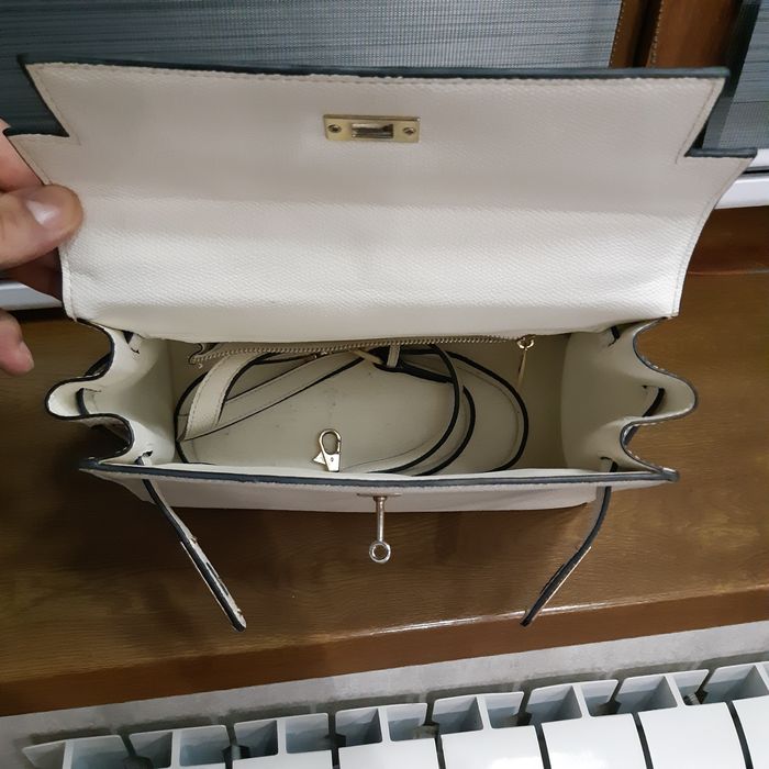 Женская сумочка.