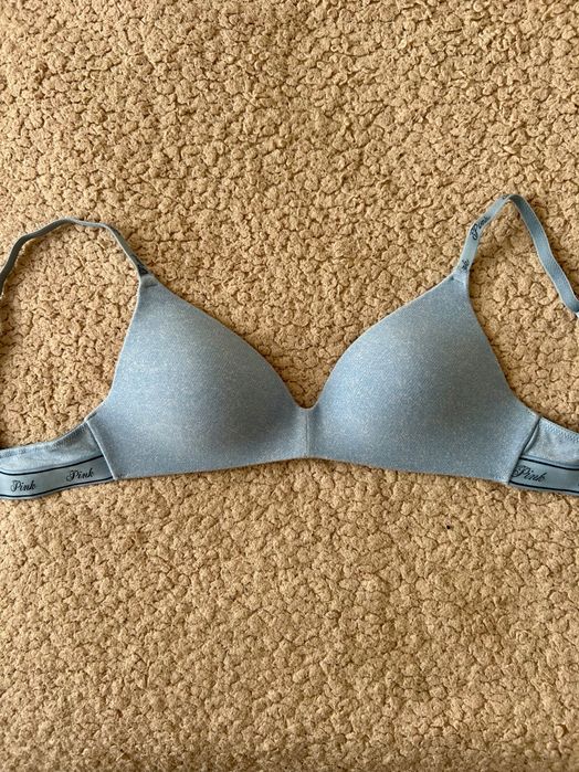 НОВИ Сутиени Victoria's secret PINK WEAR- 32B US / 70B EU