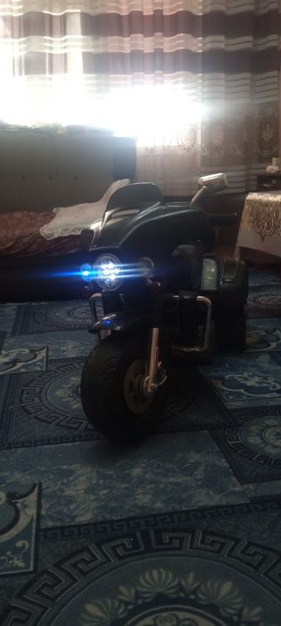 Bollar uchun elektro mototsikil