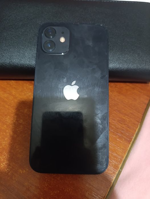 Продам обменяю айфон 12 64/79%