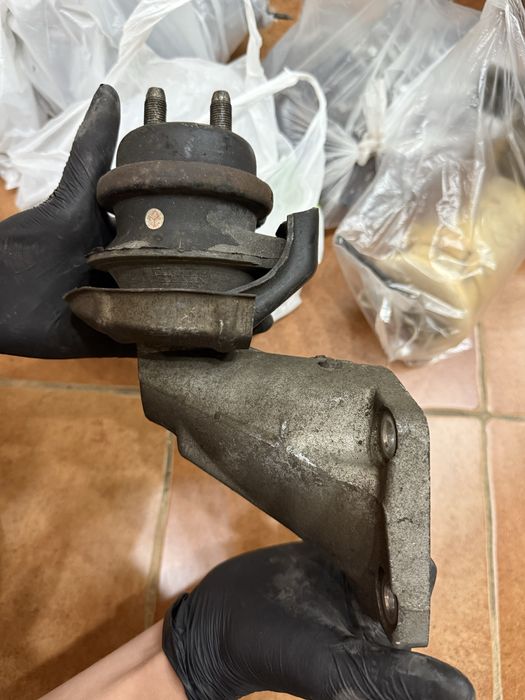 Подушка двигателя 2jz ge vvti