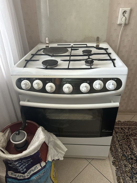 Продам газовую плиту
