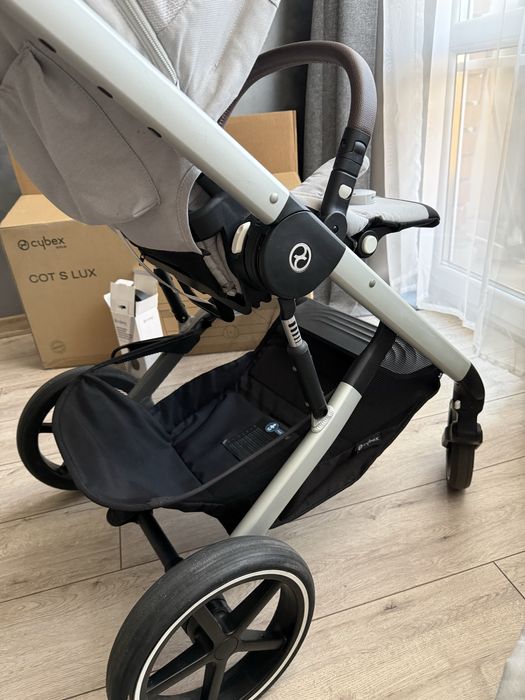 Детска количка Cybex Balios S Lux 3 в 1 - цвят Lava Gray .