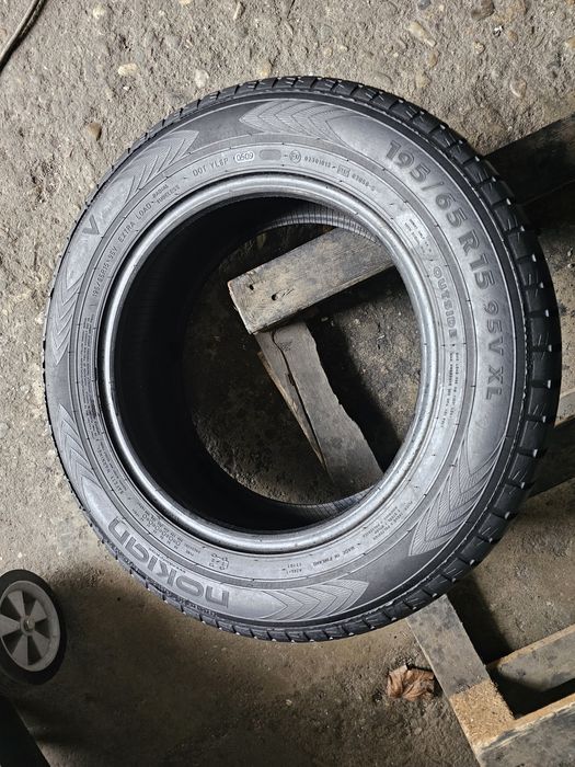 2 anvelope vara 195 65 15 Nokian