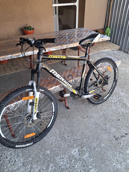 Vând bicicletă Merida  Mtts in stare bună de funcționare  cu roti  pe