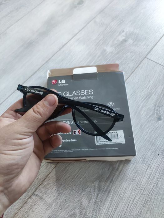 Продам 3d очки Lg для телевизора.