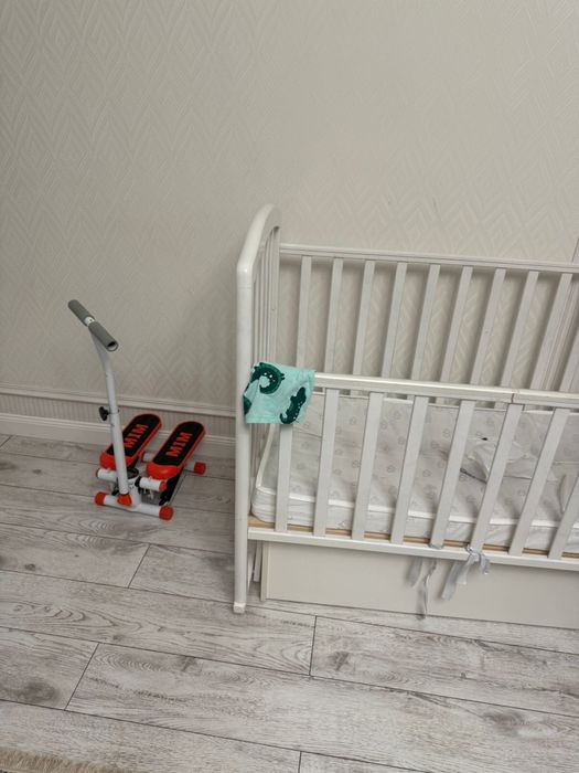 Детская кроватка манеж