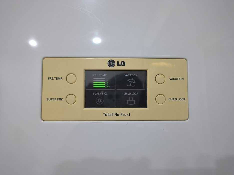 Продаю Холодильник LG