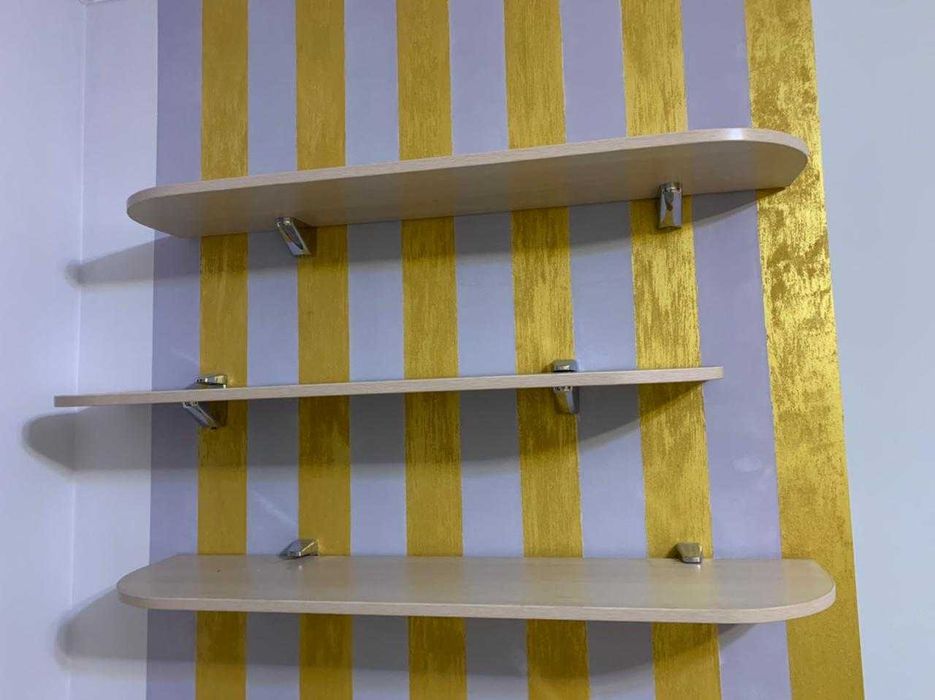 Продам полки настенные