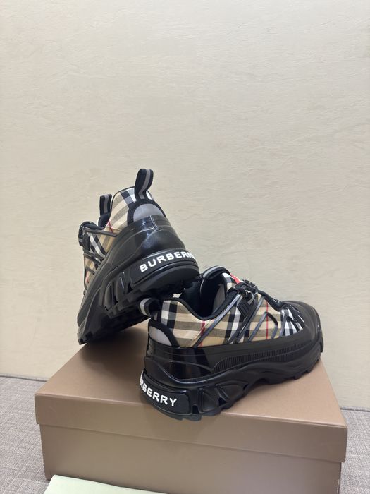 Мъжки обувки  Burberry Arthur НОВИ 42-45