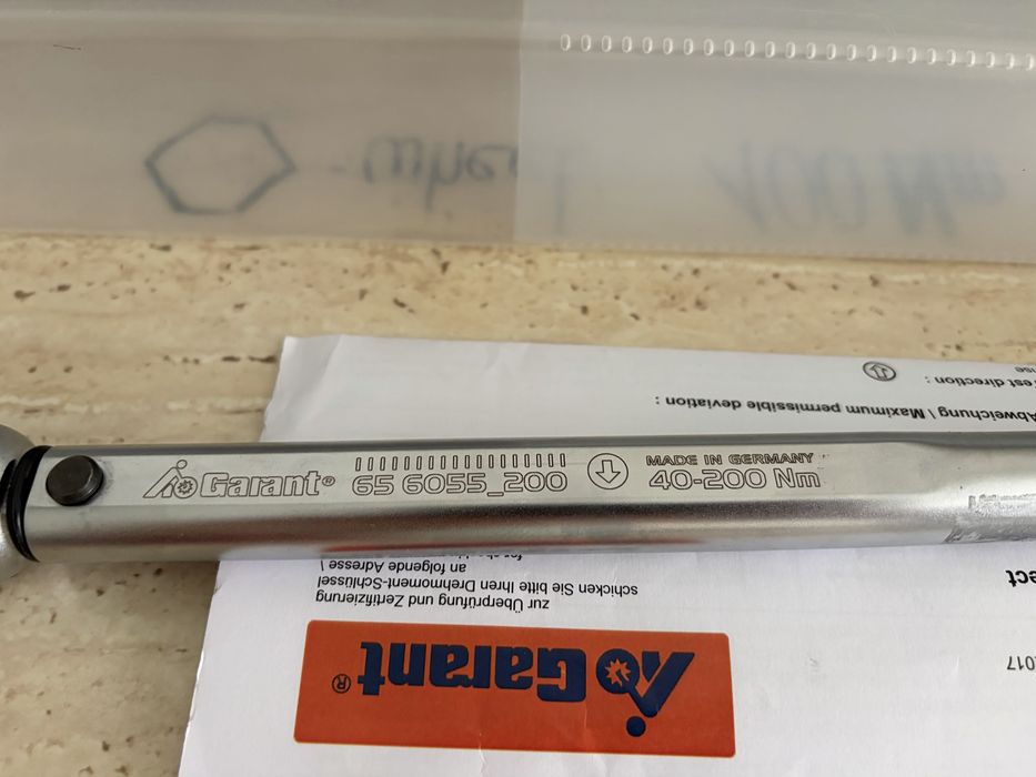 Cheie dinamometrica Garant Tools, model 65 6055 200, cu capacitate de 40-200 Nm