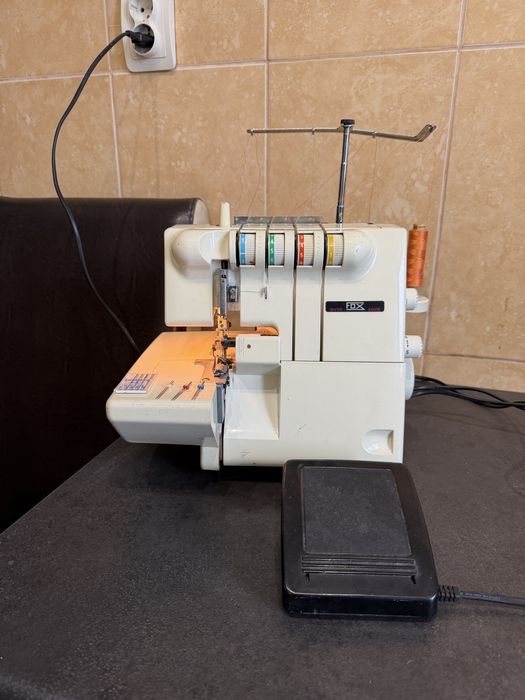 Masina de festonat  Overlock FOX, 4 fire Germania