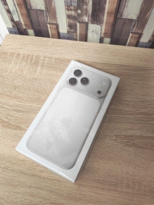 iPhone 17 Pro max sigilat