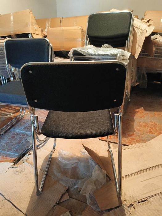 Продаём партой двумя стульями продаём