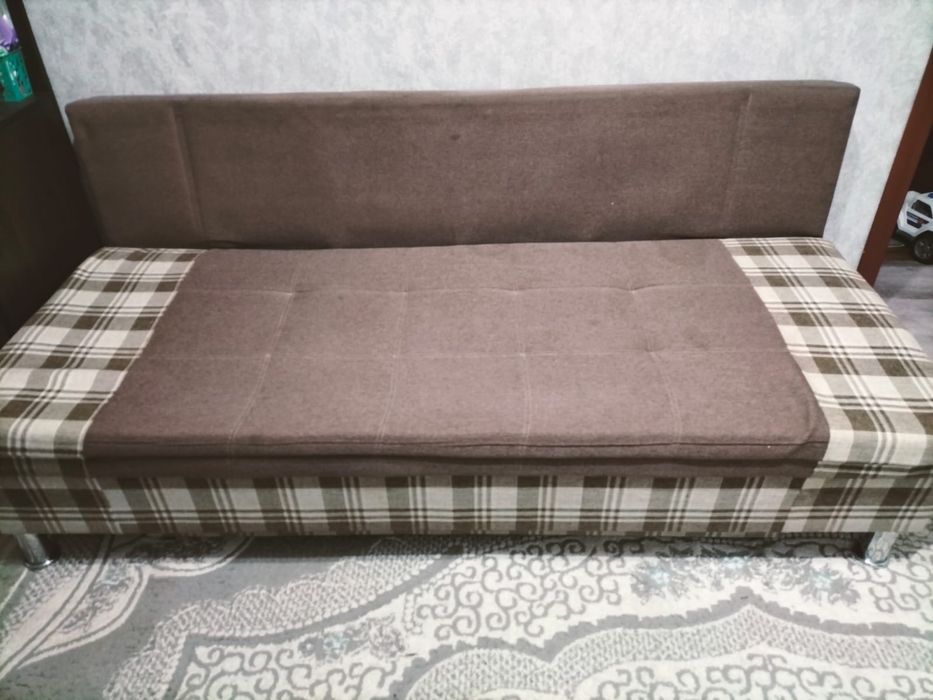 Диван б/у в хорошем состоянии