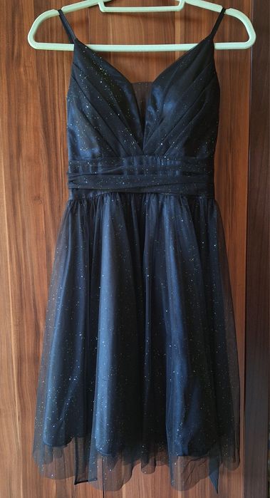 Официална черна рокля