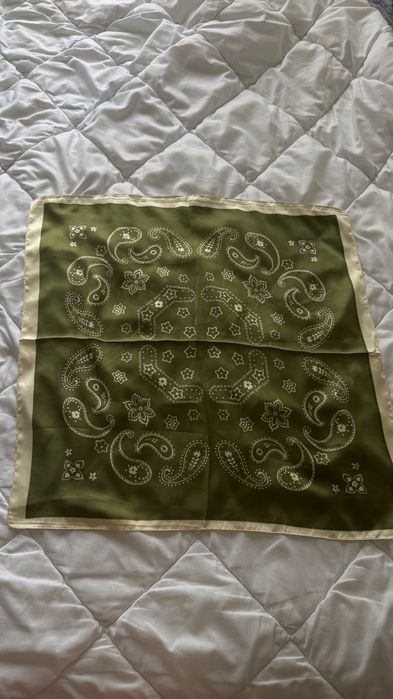 Платок с принтом женский