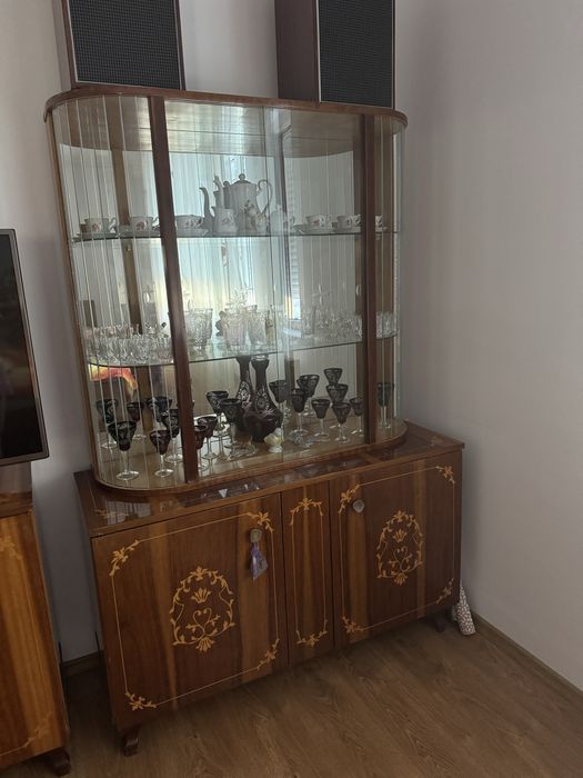 Vand set de mobila veche