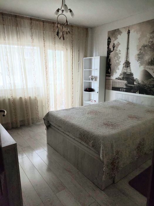 Inchiriez apartament 3 camere, in zona Orizont