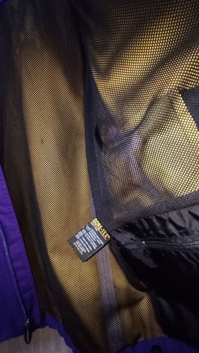 Vând geacă de vânt și ploaie cu GoreTex