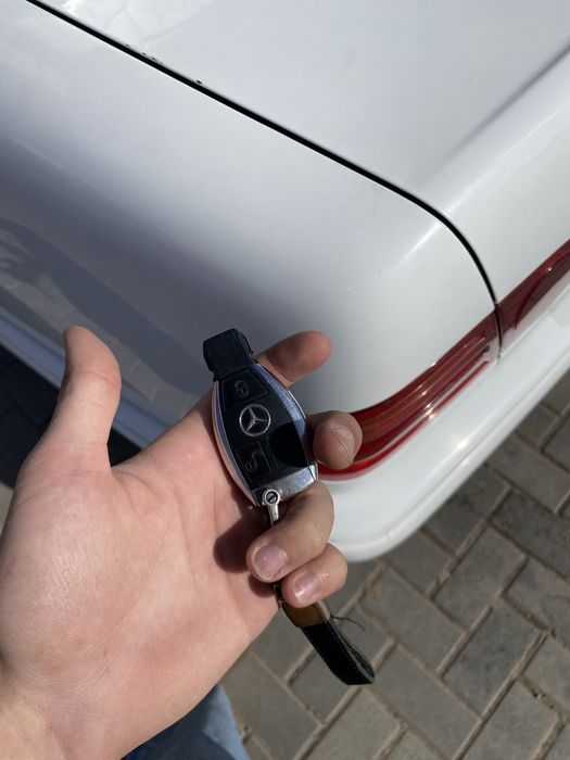 Мерседес E-class 1997 2.8бензин