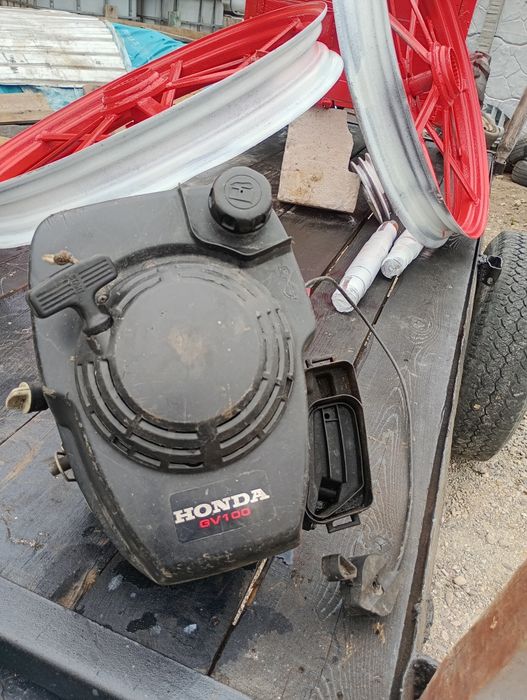 Vând tot ce se vede în poză!