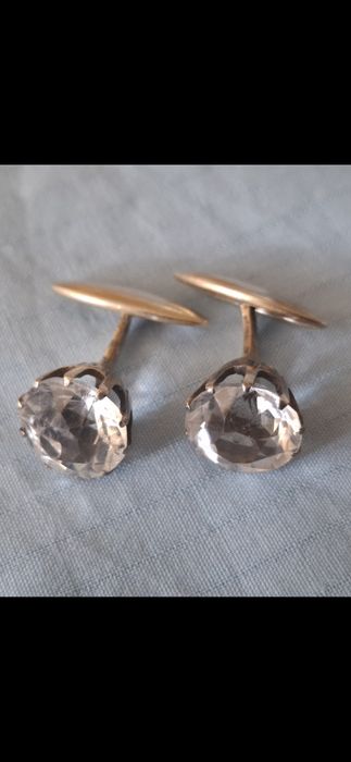 Запонки серебряные.