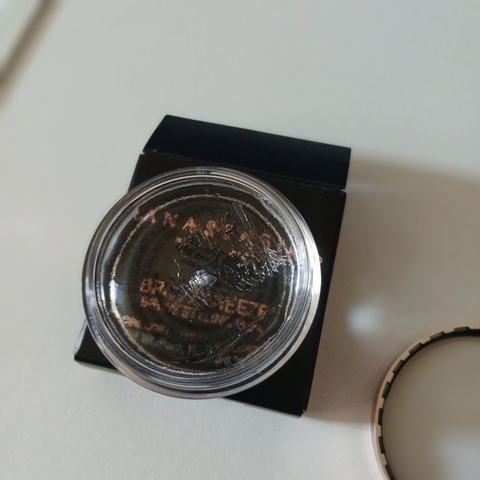 Ceara sprancene Anastasia