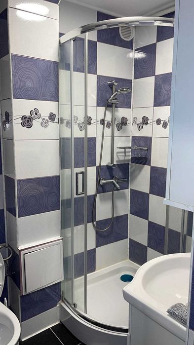 Inchiriez apartament 3 camere