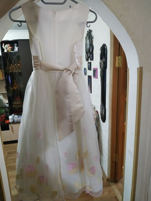 Продается платье для девочек