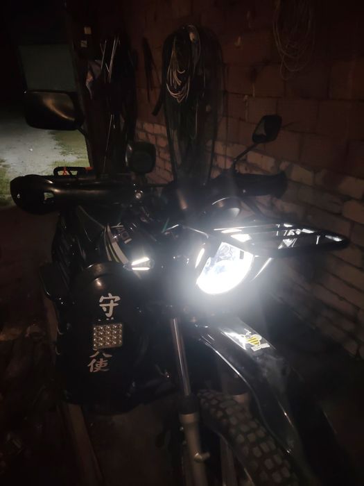 Мотоцикл яки 200