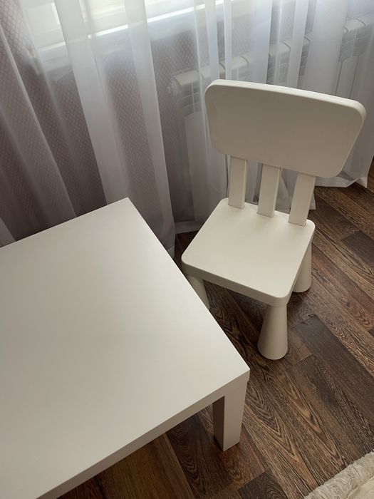 Стол детский и стул в отличном состоянии