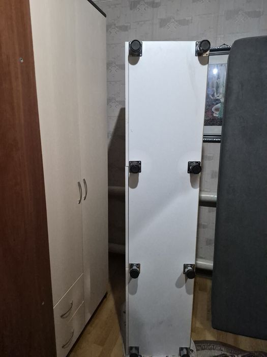 Продам напольную тумбу