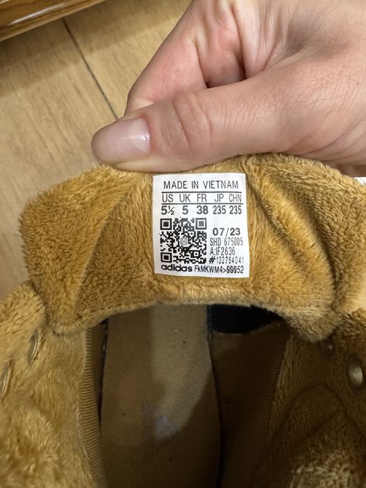 Продам кроссовки