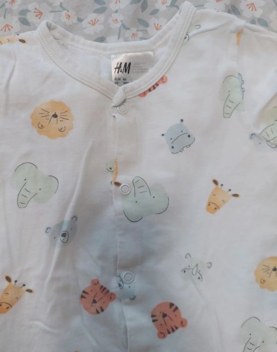 Lot pijamale H&M, marimea 86