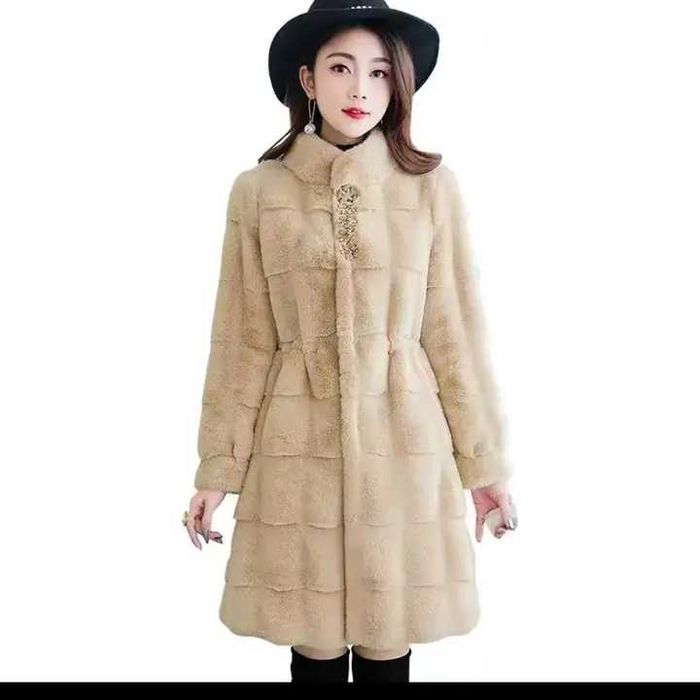 Paltolar sotiladi yangi