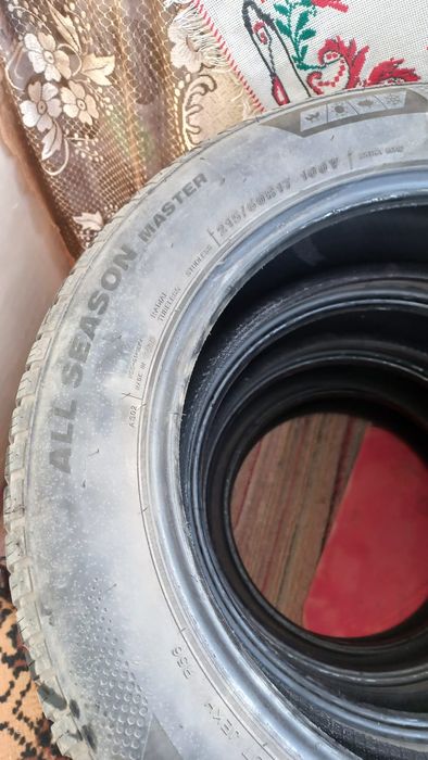 Vând cauciucuri all season