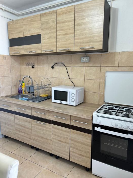 Inchiriez apartament 2 camere