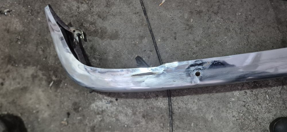 Продам передний бампер Surf 130