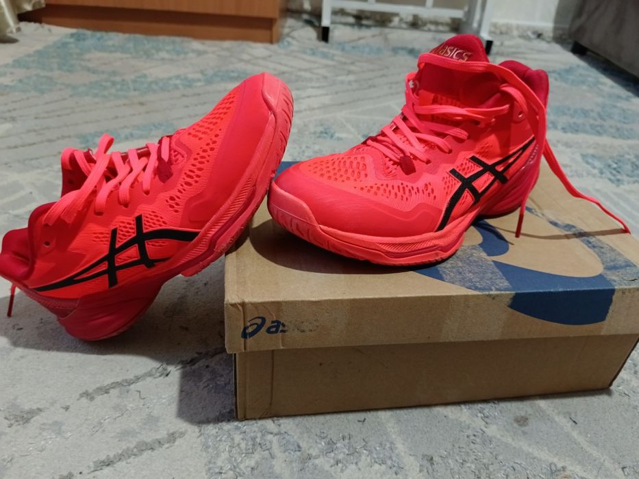 Кроссовки Asics Tokyo