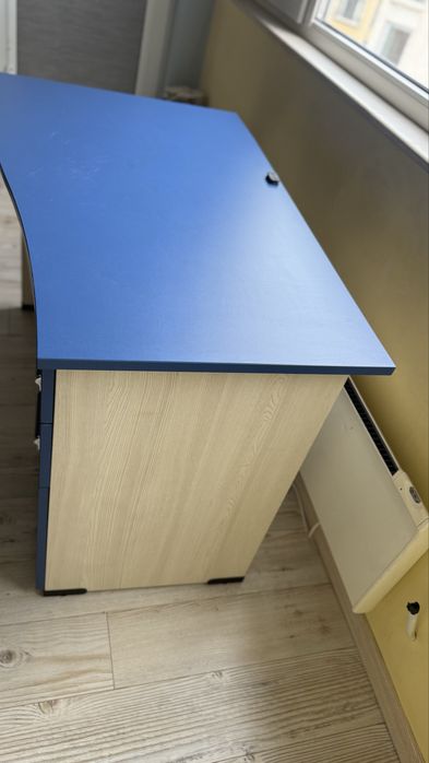 Детско бюро ПДЧ в син и светъл дървесен нюанс