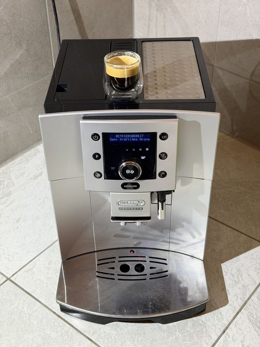 Кафемашина кафеавтомат DeLonghi Perfecta Cappuccino