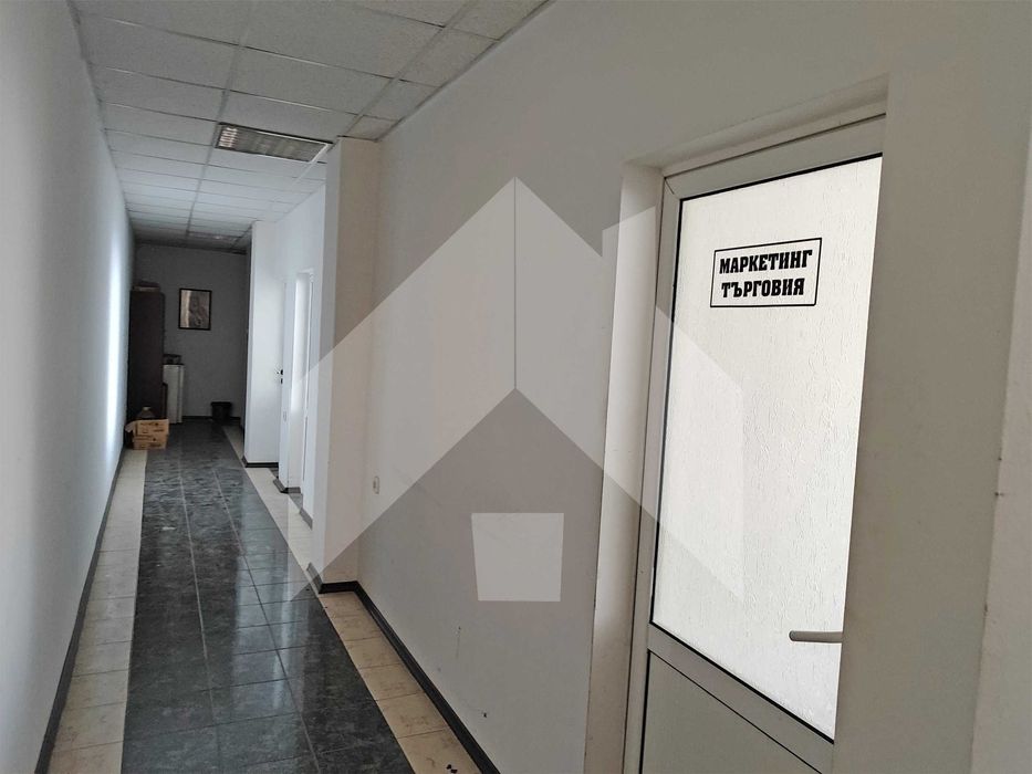 Продава ПРОИЗВОДСТВЕНО складова БАЗА - завод 4,5 ДКА в гр. Нови пазар.