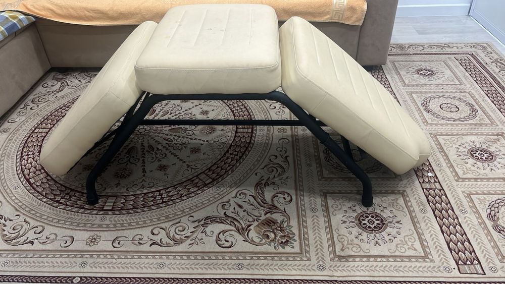 Дродам косметологическую кушетку