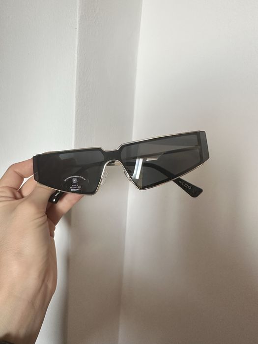 Слънчеви очила Aldo със златиста рамка