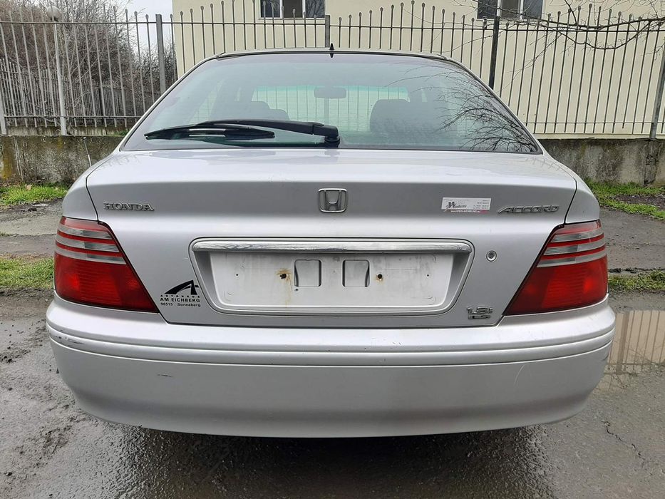 Honda accord 1.8i LS