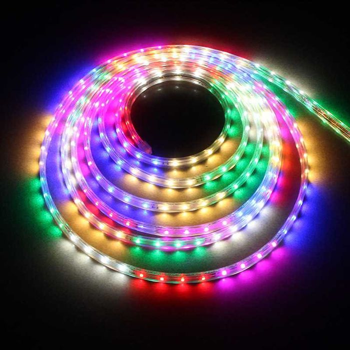Коледна светеща LED лента от здрав силикон в красив многоцветен вариант с 8 зашеметяващи програми